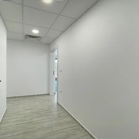 Апартамент Peter House - Free Parking